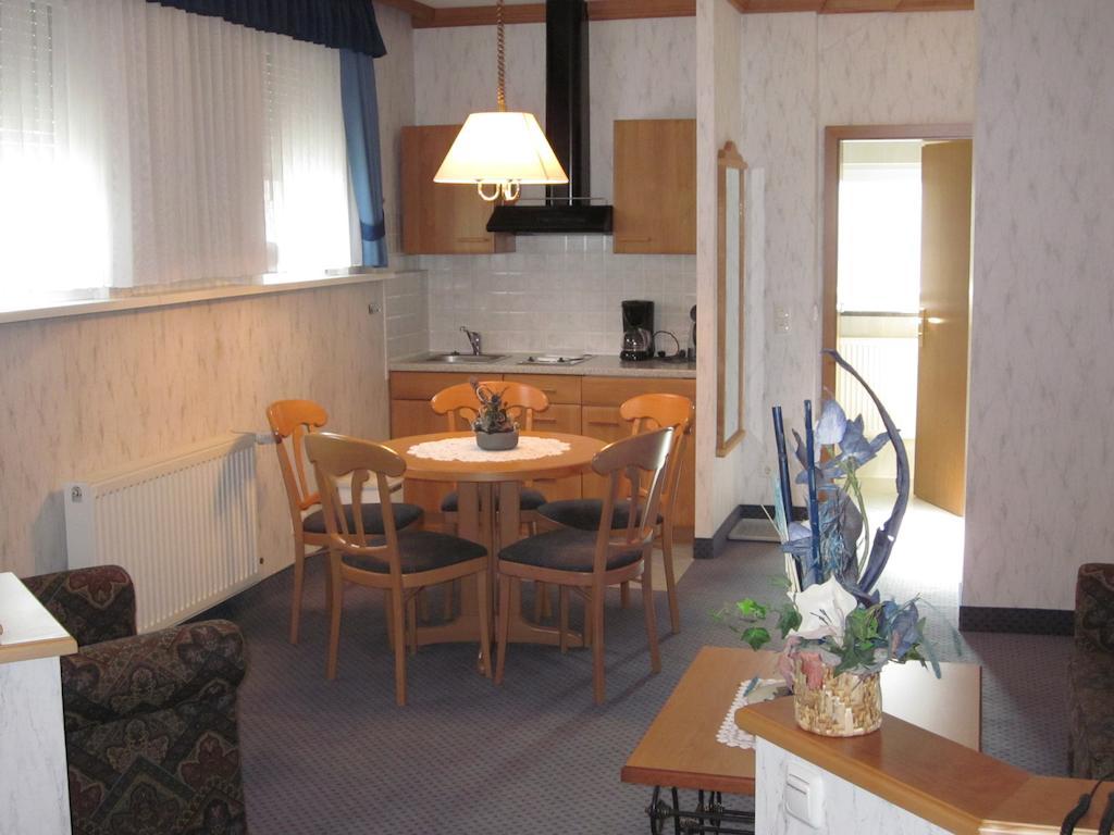 Gasthof Rodachtal Mit Gaestehaus Katharina Schwarzenbach am Wald Room photo